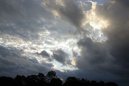 Photo by Ray Kaville
A slight scare with a cloud bank, but we were all watching the Clear Sky Clock!
