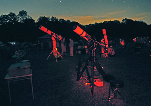Photo by Alan Chaniewski
Refractor row ready for the night!
