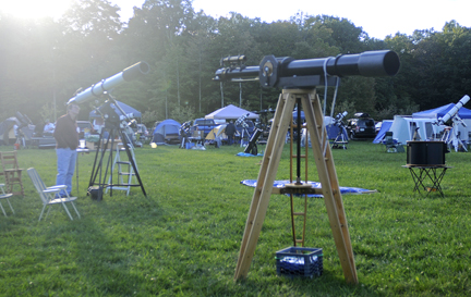 Photo by Alan Chaniewski
Checking out the scopes on the field.

