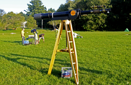 Photo by Alan Chaniewski
Setting up the scopes.
