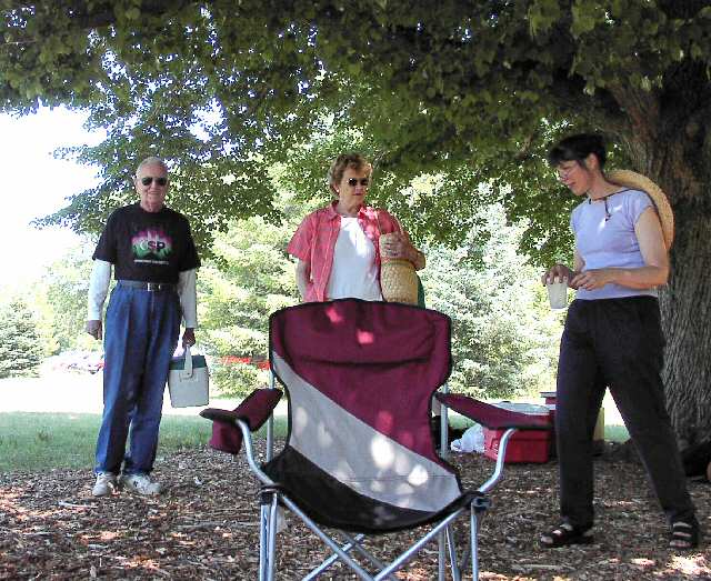 ASNH Picnic 2005 at Deer Lake taken by Eleanor And�jar
Jack, Marilyn, Laurie
