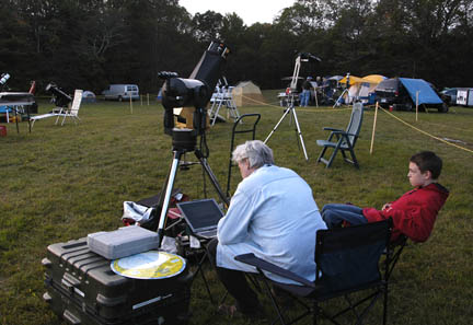 Photo by Alan Chaniewski
Getting the computer ready for the night.
