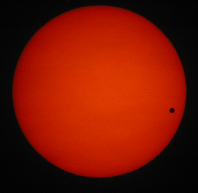 Venus Transit 6/8/2004 by Leo Taylor
6:26 EST, Orion ST-80, CoolPix 850, Scopetronix 16mm, Orion glass filter
