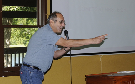 Photo by Alan Chaniewski
David Levy, one of the speakers at CSP entertaining the crowd.
