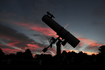 Photo by Alan Chaniewski
Daybreak over the scopes on Sunday morning.
