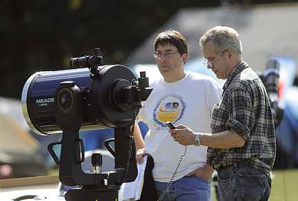Photo by Alan Chaniewski
Scope talk on the field at CSP 20.
